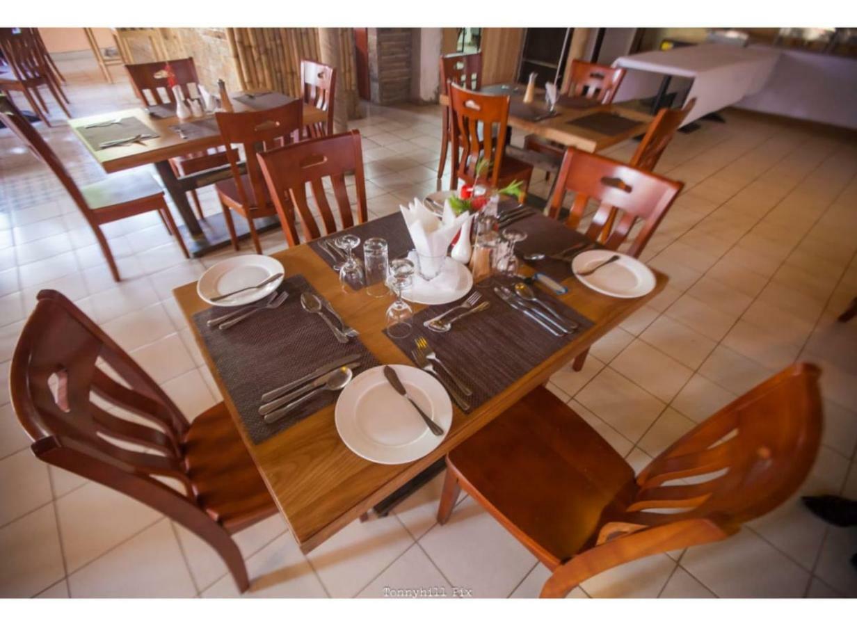 Parkview Safari Hotel And Apartments Kisumu Buitenkant foto