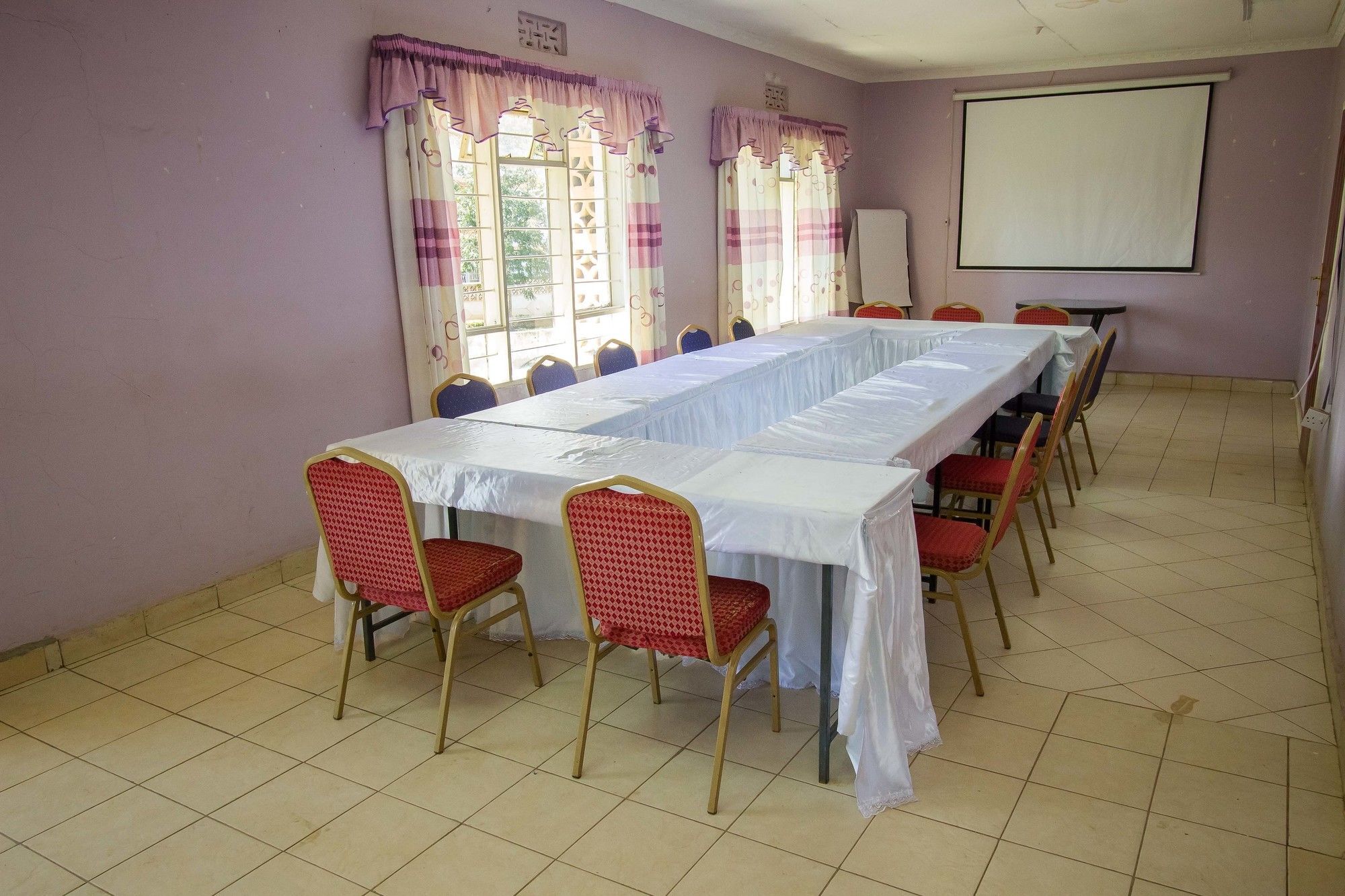Parkview Safari Hotel And Apartments Kisumu Buitenkant foto